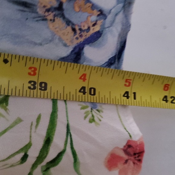 Yumi Kim Lani Dress Size Medium Dainty Floral Flirty Design Midi - Picture 16 of 16